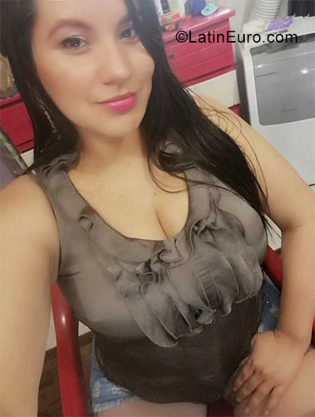 Date this georgeous Ecuador girl Katty from Guayaquil EC652