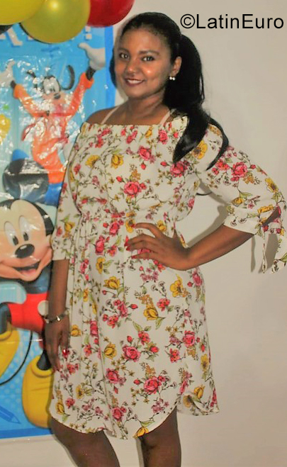 Date this foxy Dominican Republic girl Gioconda from Santo Domingo DO39138