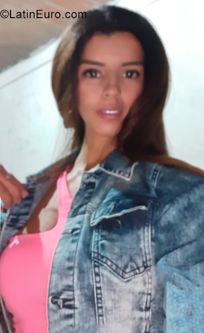 Date this charming Colombia girl Jessica from Cali CO29152