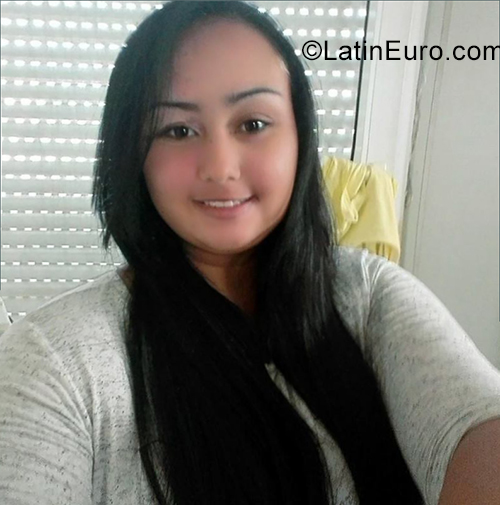 Date this hard body Colombia girl Estefana from Santa Marta CO29164