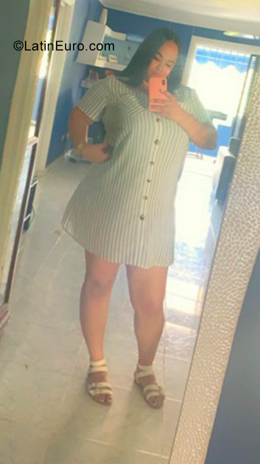 Date this georgeous Dominican Republic girl Samantha from Santo Domingo DO39228