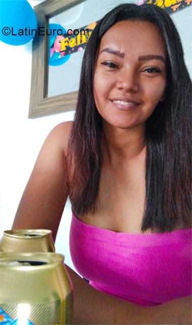 Date this tall Colombia girl Jineth from Cali CO29253