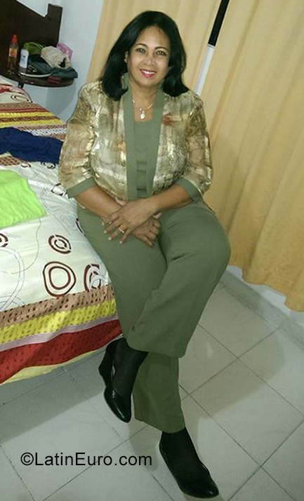Date this passionate Dominican Republic girl Juana from La Vega DO39263