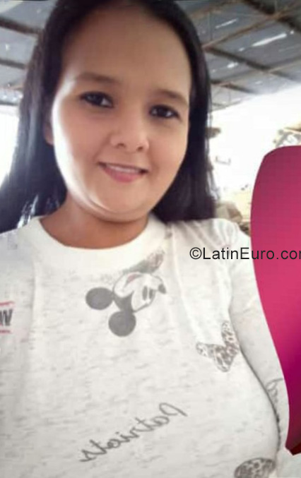 Date this lovely Venezuela girl Nanyelis from Punto Fijo VE3727