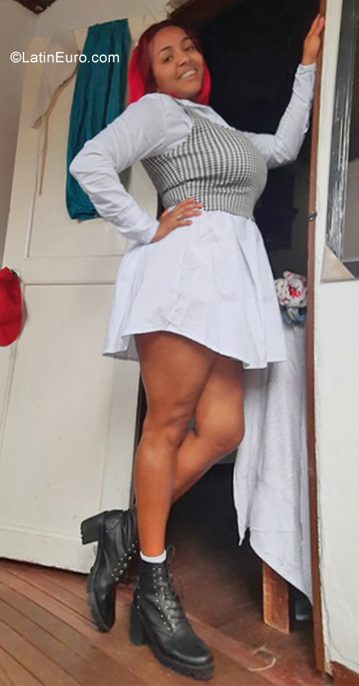 Date this passionate Colombia girl Pamela from Bogota CO29462