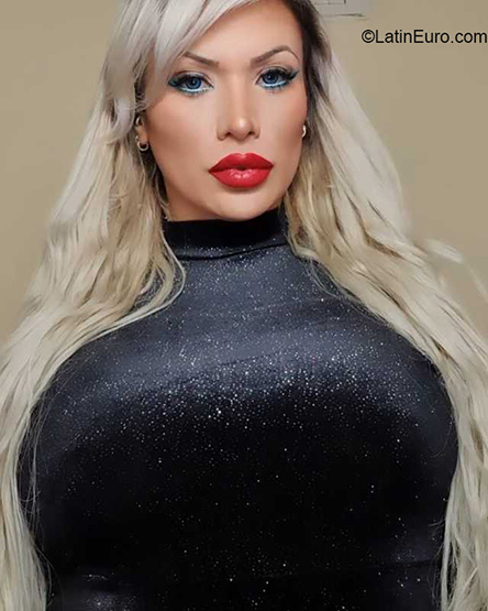 Date this delightful Spain girl Aline from Barcelona ES611