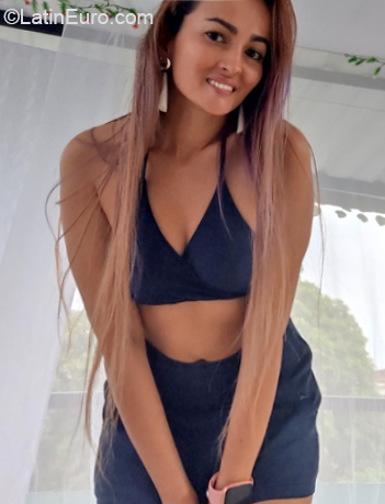 Date this stunning Colombia girl Leidy from Floridablanca CO29629