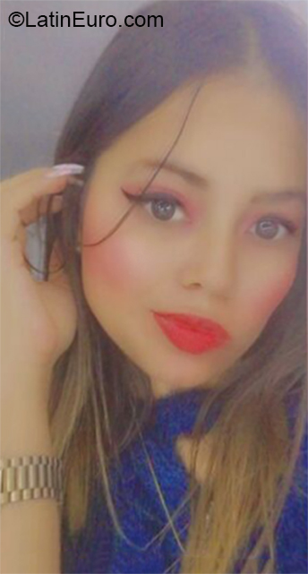 Date this voluptuous Colombia girl Zuli from Bogota CO29654