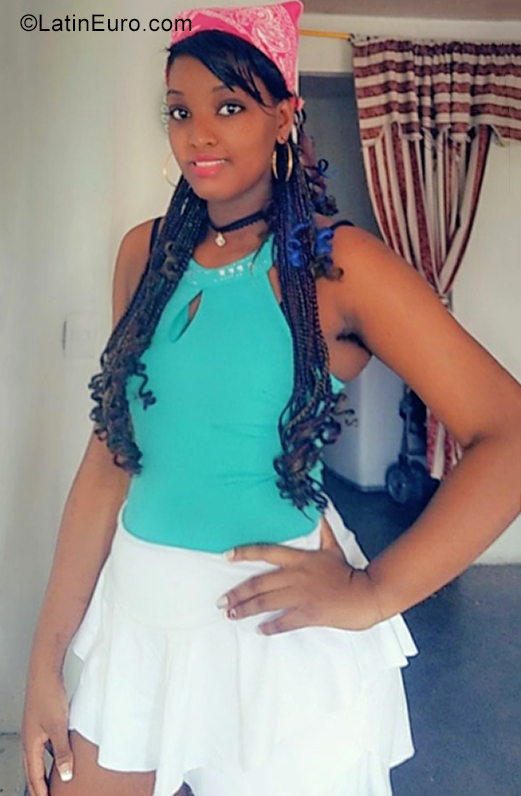 Date this gorgeous Colombia girl Thefany from Palmira CO29764