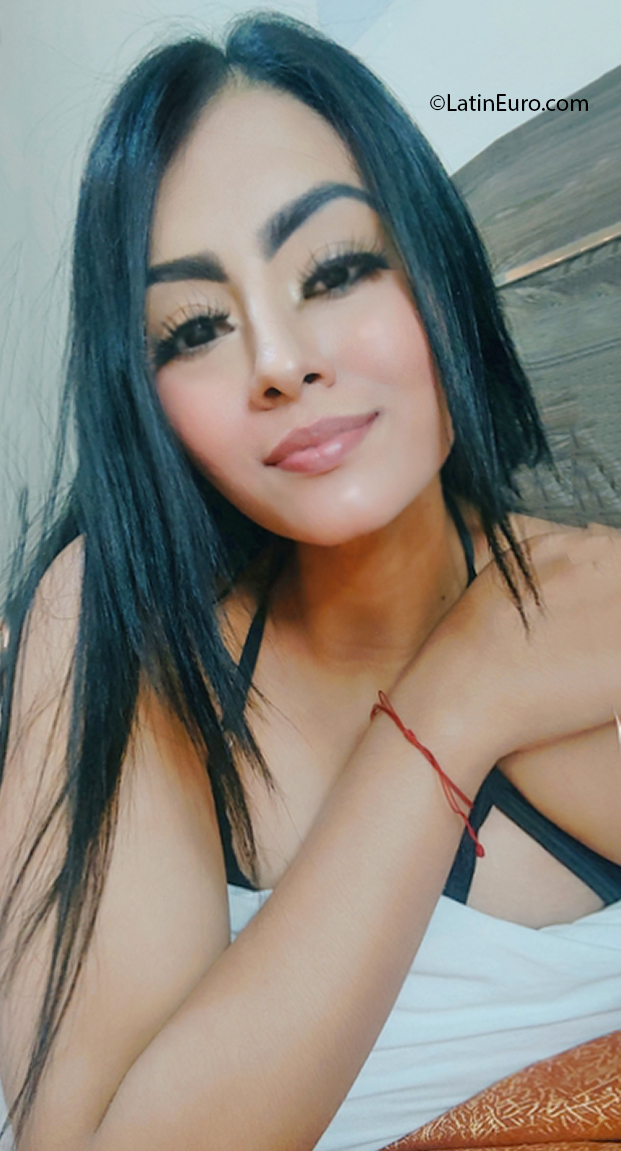 Date this fun Peru girl Fabiana from Arequipa PE1837