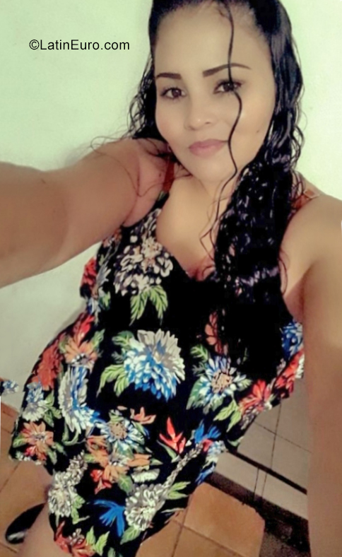 Date this beautiful Venezuela girl Anajay from San Cristóbal VE3866