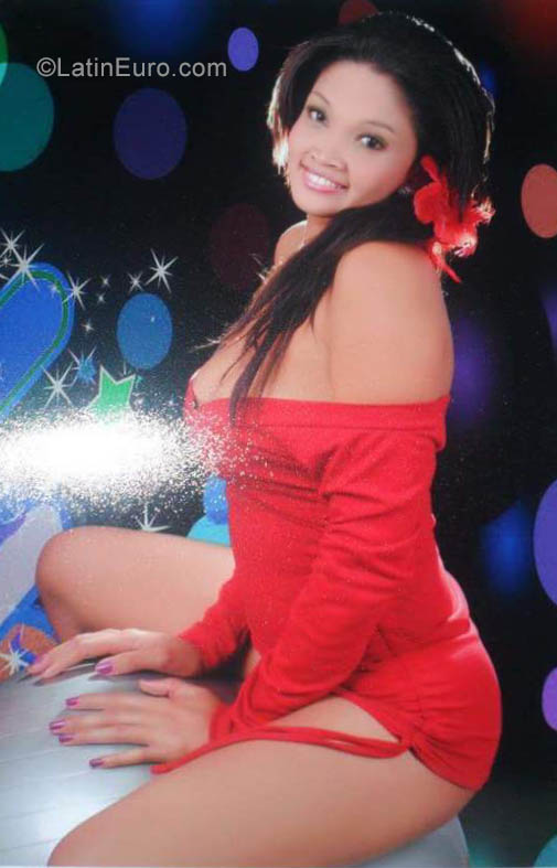 Date this hot Colombia girl Marcy from Cartagena CO29905