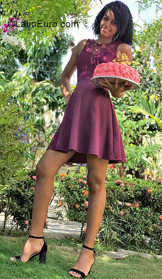 Date this attractive Dominican Republic girl Alaisha from Dajabon DO39657