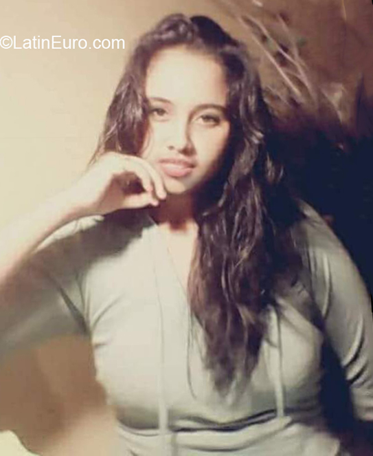 Date this passionate Peru girl Pamela from Lima PE1850