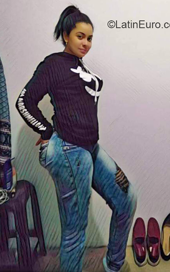 Date this charming Peru girl Sophi from Lima VE3898
