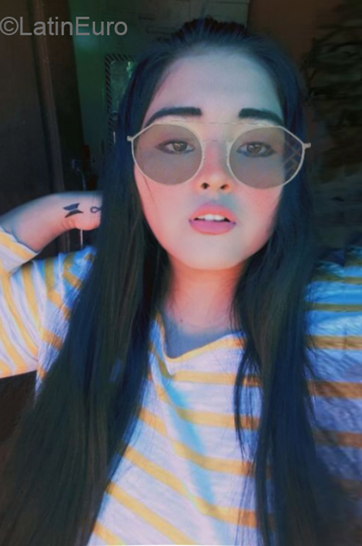 Date this georgeous Bolivia girl Abigail from Santa Cruz BO115