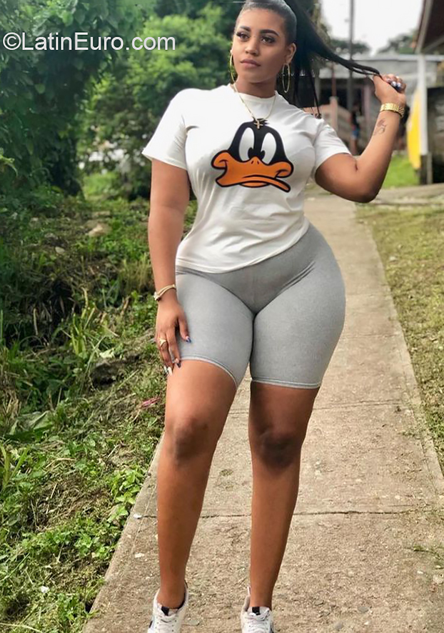 Date this sultry Dominican Republic girl Milfa from La Romana DO39708