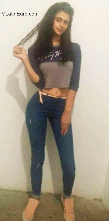 Date this passionate Venezuela girl Mary from Maracay VE4129