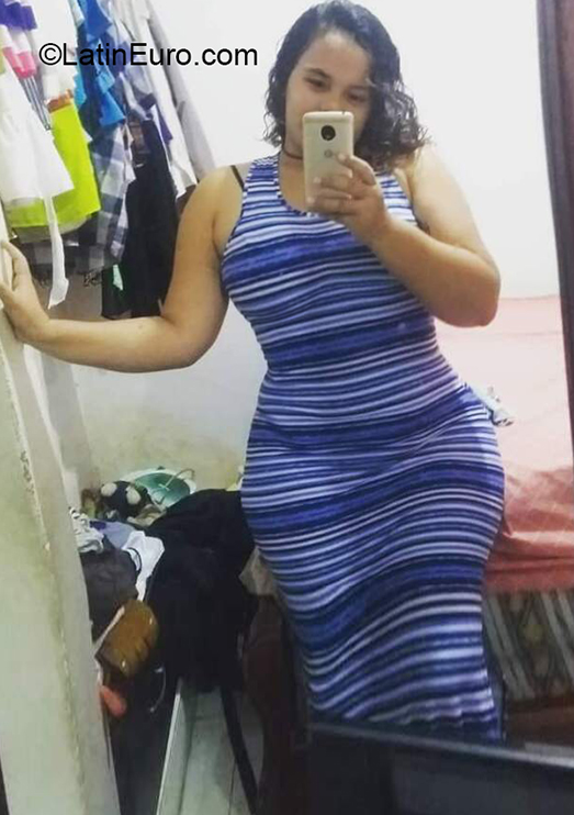 Date this good-looking Colombia girl Janni from Santa Marta CO30054