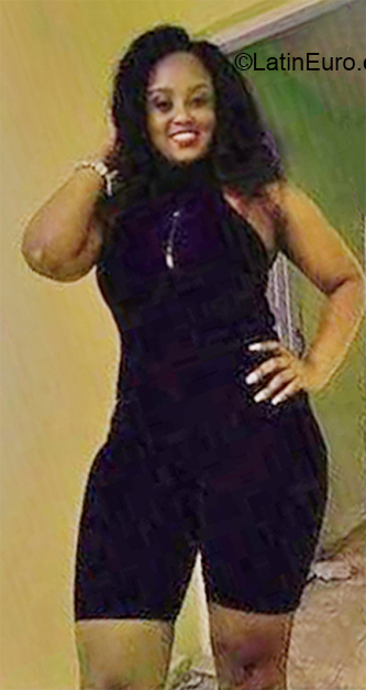 Date this delightful Dominican Republic girl Karen from San Pedro De Macoris DO39735