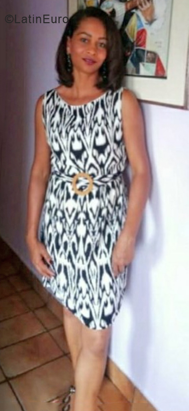 Date this hard body Brazil girl Mary from Sao Paulo BR11365