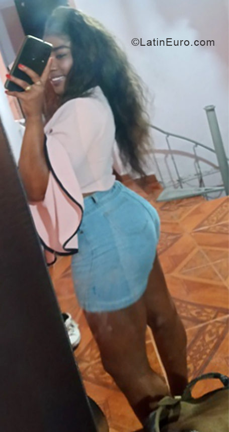 Date this exotic Colombia girl Melisa Mosquera from Medellín CO30136