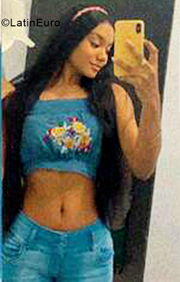 Date this exotic Colombia girl Melisa from Medellin CO30142
