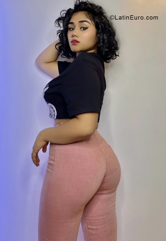 Date this hot Russia girl B from Madrid VE3926