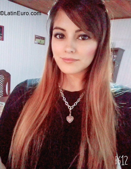 Date this young Argentina girl Valentina from Bueno Aires AR753