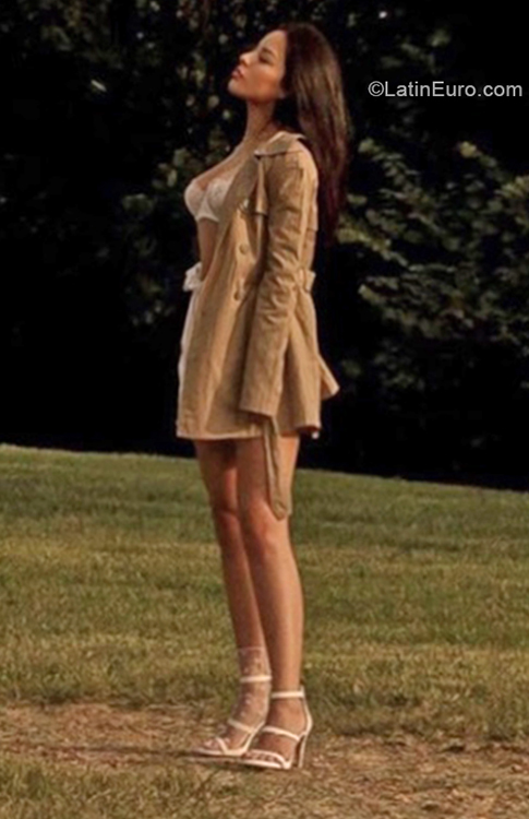 Date this pretty Peru girl Dania from Peru PE1890