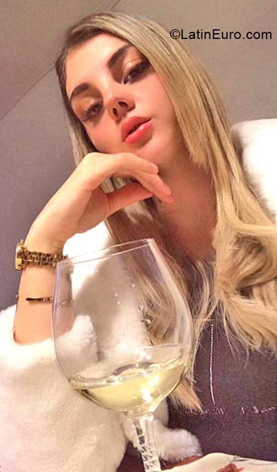 Date this beautiful United States girl Sabrina from Miami US21335