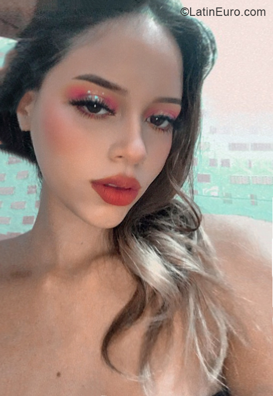 Date this stunning Colombia girl Alejandra from Santa Marta CO30431