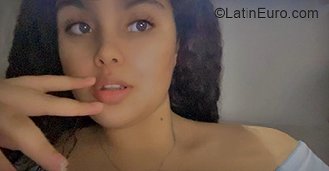Date this young Peru girl Fabiola from Lima PE1896