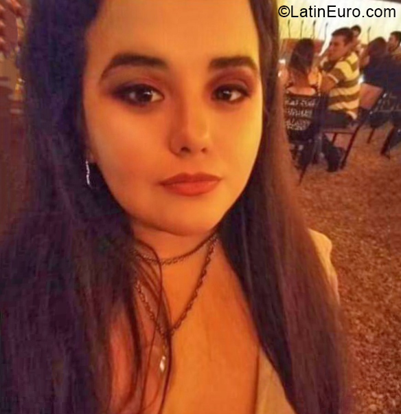 Date this funny Argentina girl Diana from La Rioja AR766