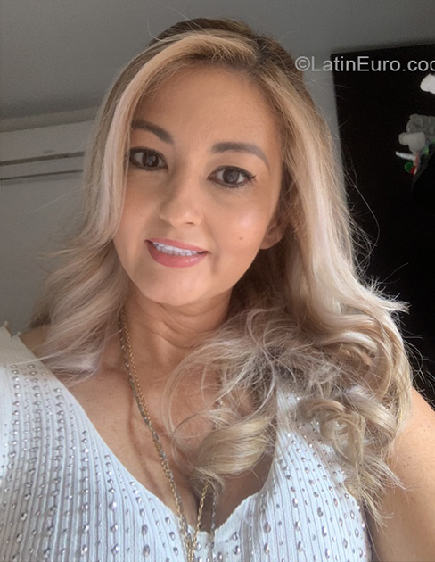 Date this young Colombia girl Maria del pilar from Cali CO30473