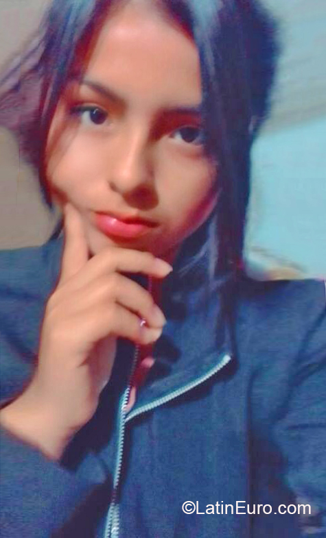 Date this lovely Peru girl Malu from Ica PE1903