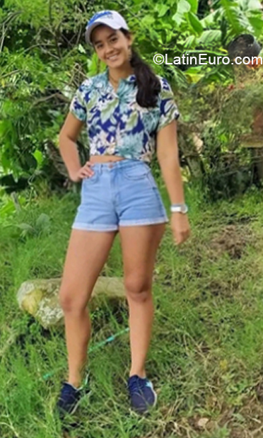 Date this funny Colombia girl SOL from Bogota CO30539