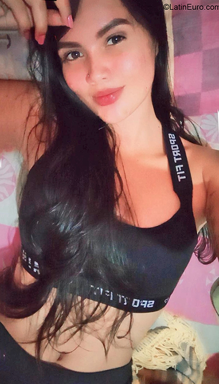 Date this good-looking Colombia girl Carolina from Cucuta CO30556