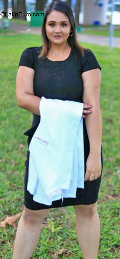 Date this hard body Brazil girl Suzane from Brasilia BR11420