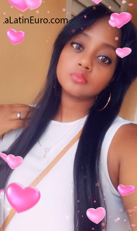 Date this gorgeous Dominican Republic girl Nersy from Santo Domingo DO40029