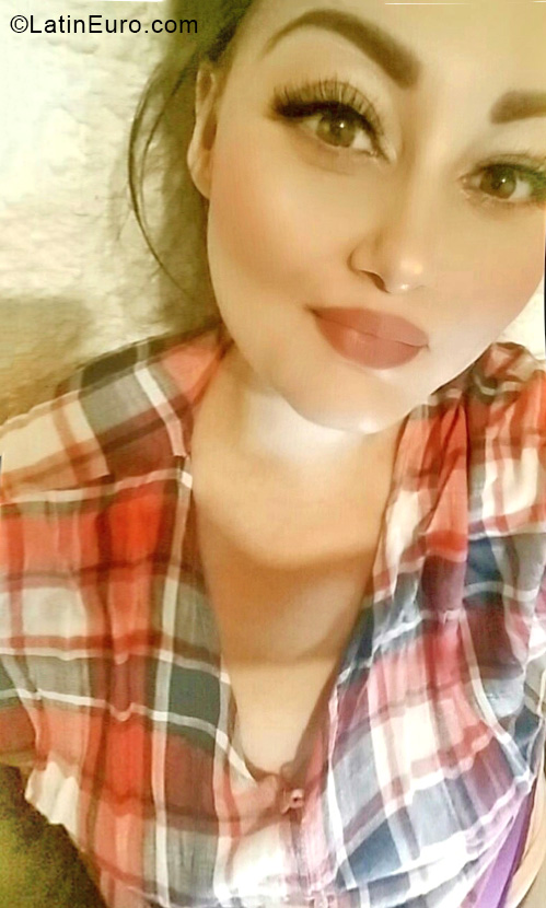 Date this young Mexico girl Bela from Guadalajara MX2455