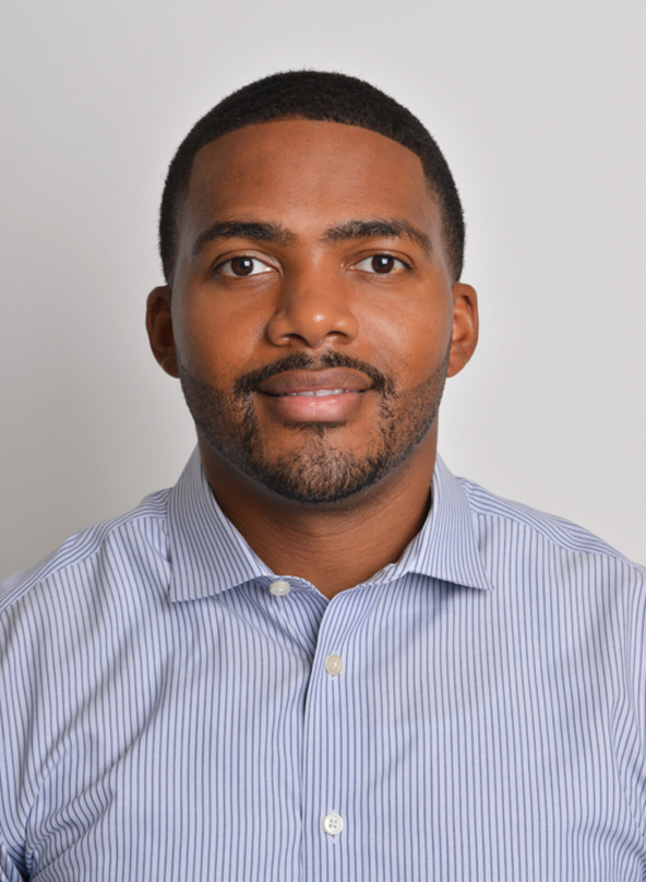 Date this happy United States man Sam from Providence US21357