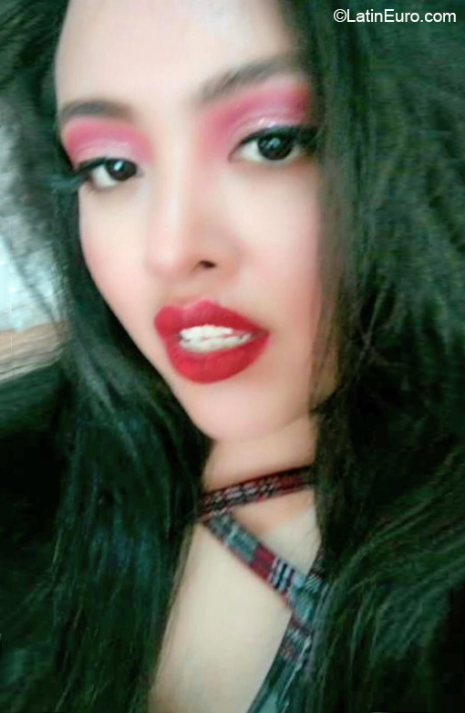 Date this good-looking Mexico girl Miriam from Mexico City MX2456