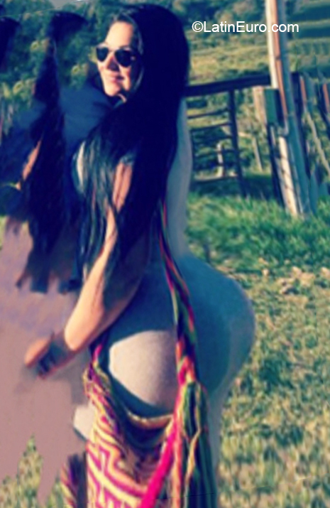 Date this lovely Colombia girl Andrea from Neiva CO30632