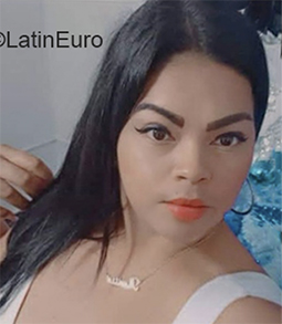 Date this hot Venezuela girl Ivett from Caracas VE4011