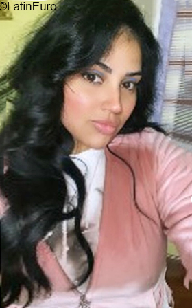 Date this tall Italy girl Luna from Roma IT353