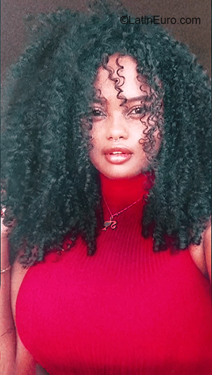 Date this sensual Brazil girl Andressa from Goiania BR11426