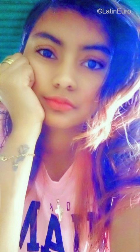 Date this young Venezuela girl Alejandra from Valencia VE4025
