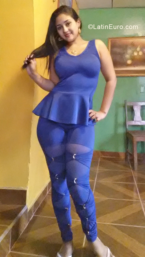 Date this good-looking Dominican Republic girl Karen from Olanchito DO40108