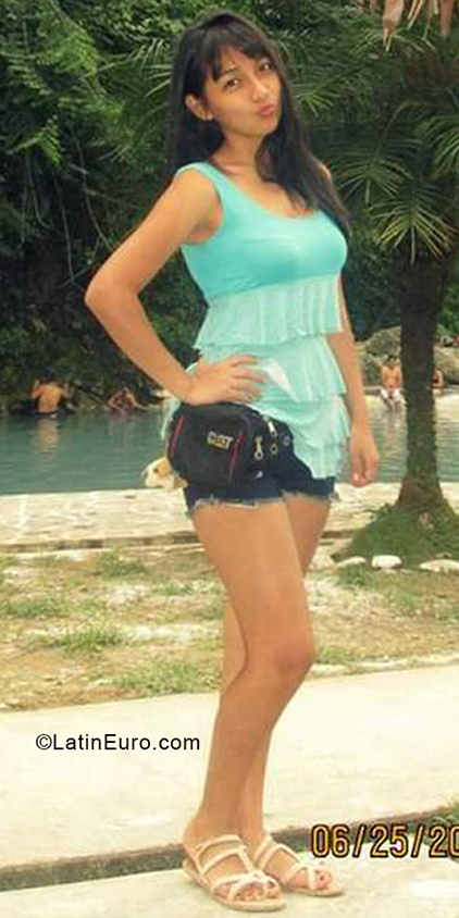 Date this hot Peru girl Veronica from Huanuco PE1915